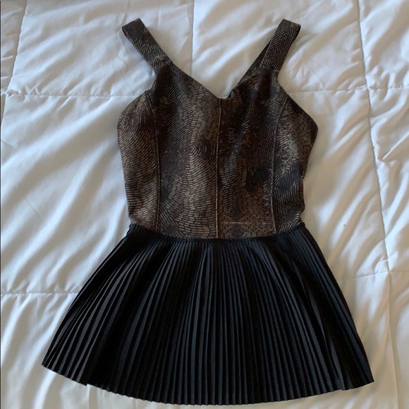 lululemon athletica Tops - Lululemon Peplum 🍋🍋